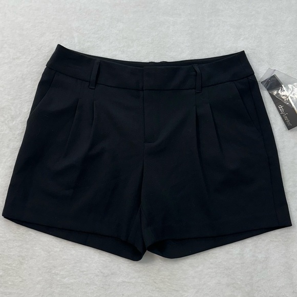 Daisy Fuentes Black High Waist Tailored Shorts With Pockets - Picture 4 of 12